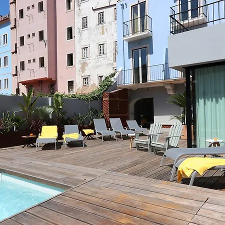 Light Blue - Downtown Apartment