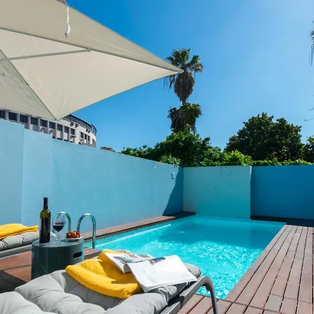 Light Blue - Downtown Apartment