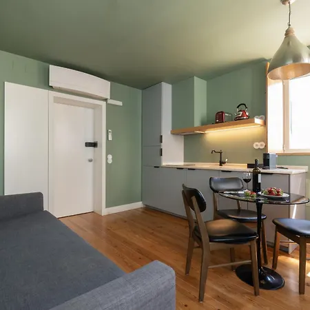 Light Blue - Downtown Apartment *
