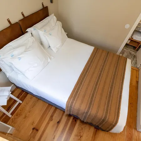 Light Blue - Downtown Apartment *