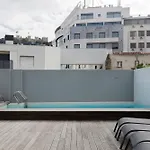 Light Blue - Downtown Apartment *