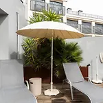 Light Blue - Downtown Apartment *