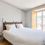 Light Blue - Downtown Apartment *