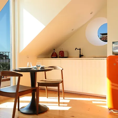 Light Blue - Downtown Lizbona