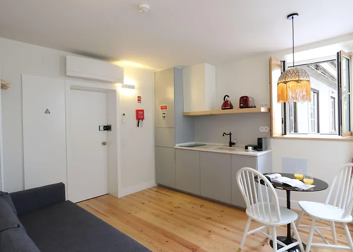 Light Blue - Downtown * Лісабон