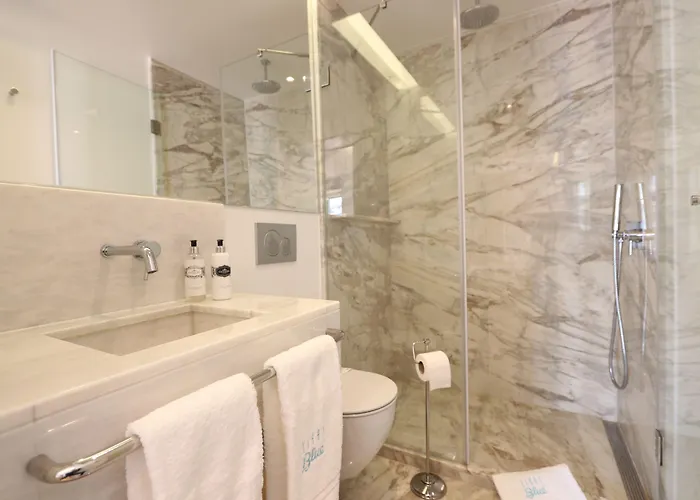 Light Blue - Downtown Апартаменти *