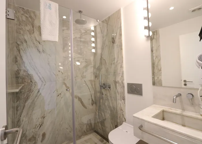 Light Blue - Downtown Лісабон