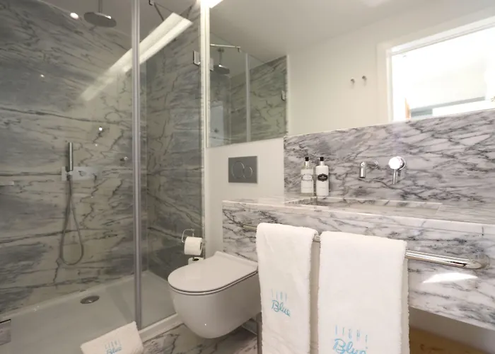 Апартаменти Light Blue - Downtown